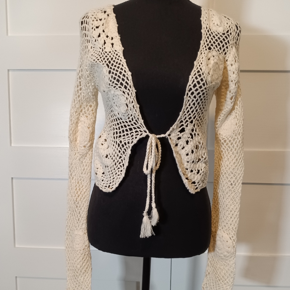 NWT Fun and Classy BDG Crochet Cropped Cardigan